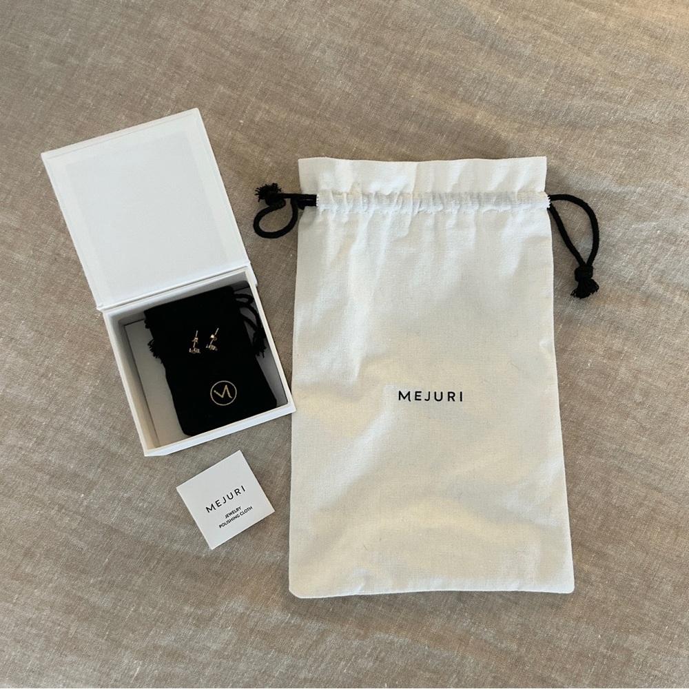 NWT Mejuri 14k Gold White Sapphire Duo Stud Earrings